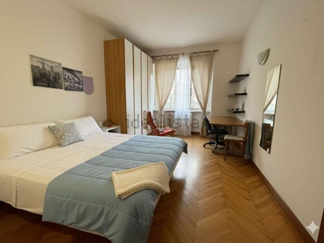 Appartamento in affitto di 85 m² in Via Teodosio, 12