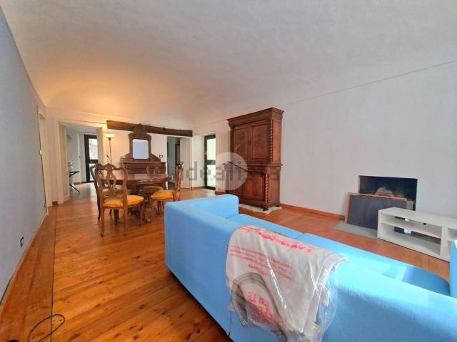 Appartamento in affitto di 85 m² in Via Umberto I, 42