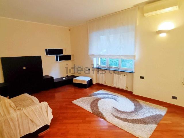 Appartamento in affitto di 85 m² in Via Zara