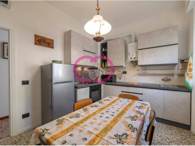 Appartamento in affitto di 85 m² in Via Accinelli, 7
