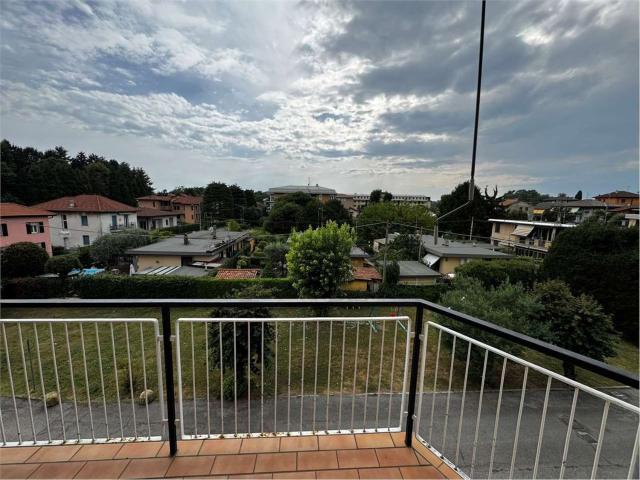 Appartamento in affitto di 85 m² in Via Acquanera, 26