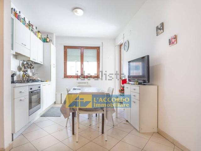 Appartamento in affitto di 85 m² in Via Almeria, 6