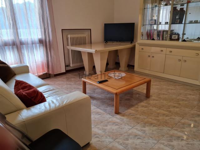 Appartamento in affitto di 85 m² in Via albinoni, 4