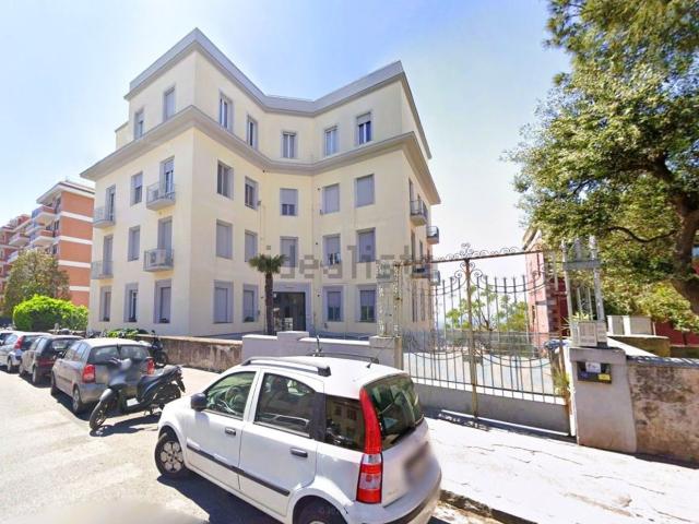 Appartamento in affitto di 85 m² in Via Alessandro Manzoni