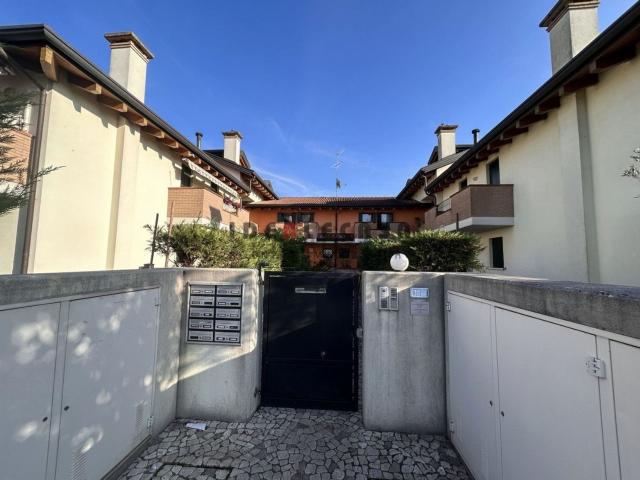 Appartamento in affitto di 85 m² in Via Alessandro Manzoni
