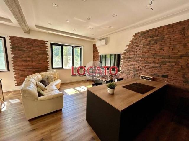 Appartamento in affitto di 85 m² in Via Alfano Primo, 16