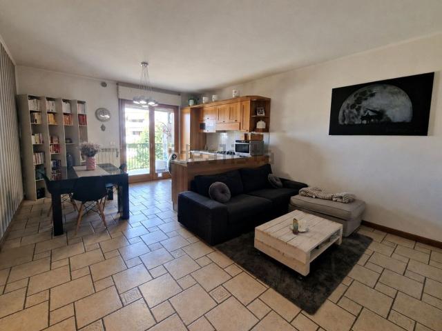 Appartamento in affitto di 85 m² in Via Aquileia