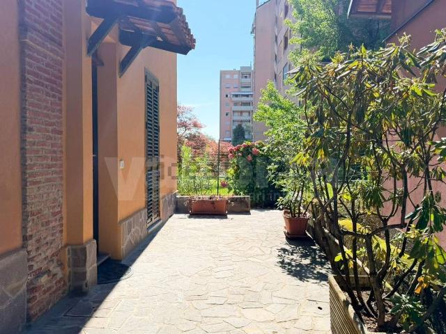 Appartamento in affitto di 85 m² in Via Bertacchi, 13