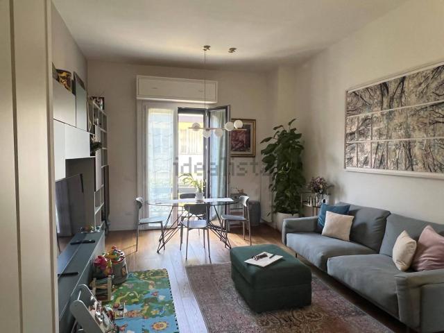 Appartamento in affitto di 85 m² in Via Carlo Poerio, 17