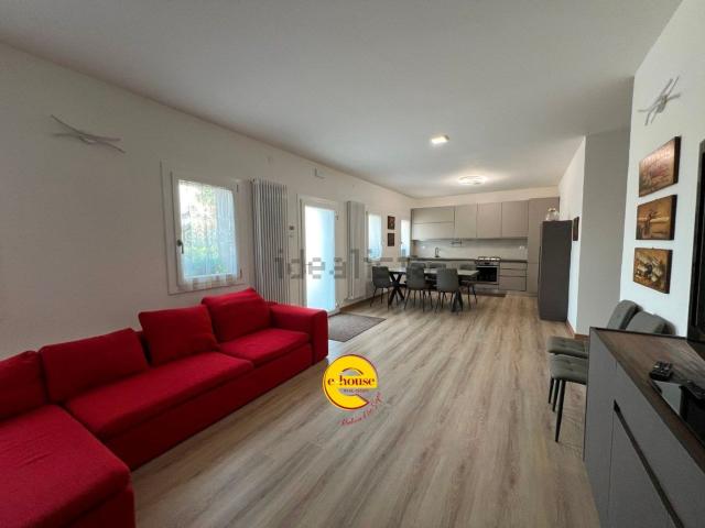 Appartamento in affitto di 85 m² in Via Carpena