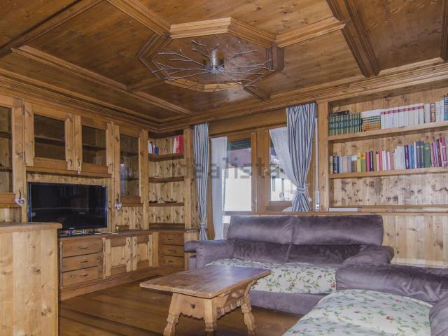 Appartamento in affitto di 85 m² in Via Cesare Battisti, 21