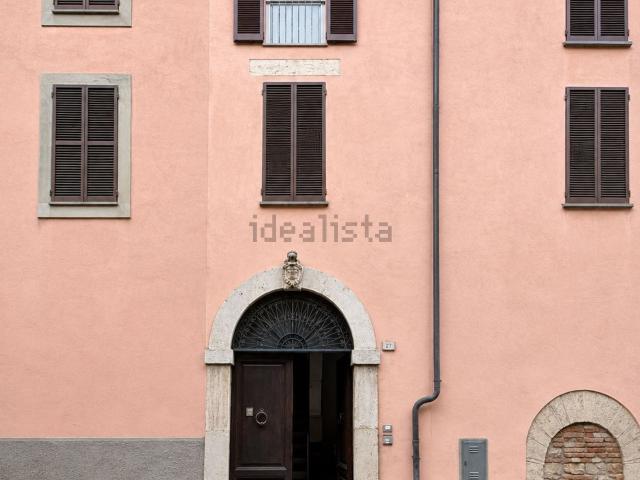 Appartamento in affitto di 85 m² in Via Cesia O della Piana, 27