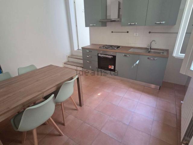 Appartamento in affitto di 85 m² in Via de&apos  Castagnoli, 4