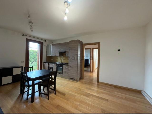Appartamento in affitto di 85 m² in Via del Santo, 101