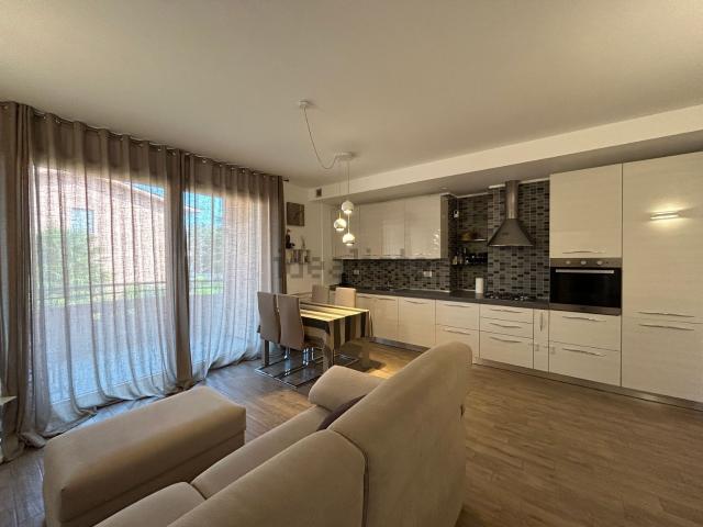 Appartamento in affitto di 85 m² in Via dello Sport, 5