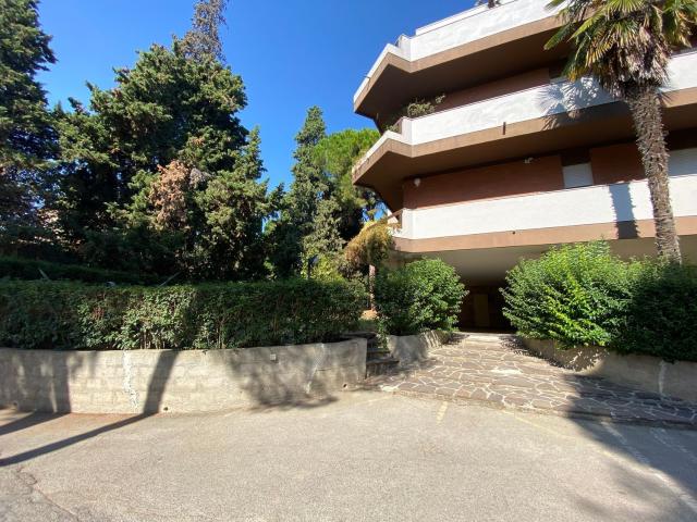 Appartamento in affitto di 85 m² in Via di villa basile