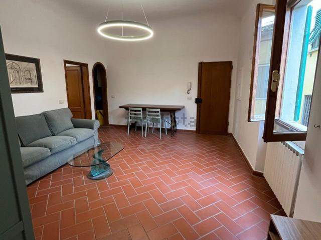 Appartamento in affitto di 85 m² in Via di Montughi