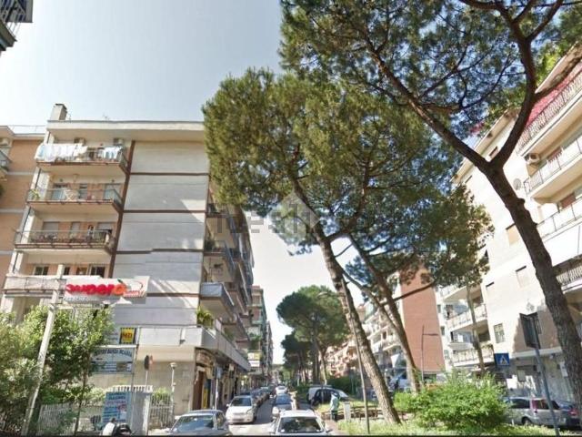 Appartamento in affitto di 85 m² in Via Edoardo Nicolardi, 93