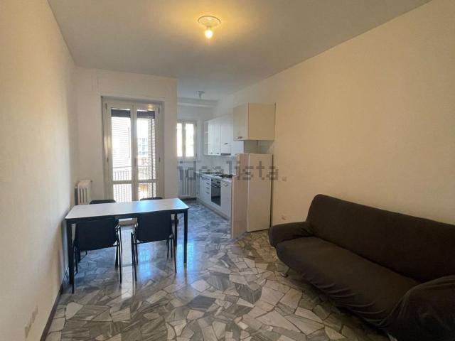 Appartamento in affitto di 85 m² in Via Edoardo Bassini, 43