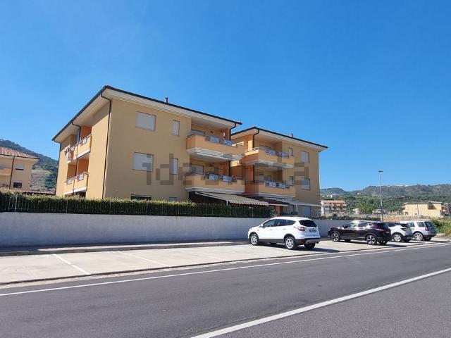 Appartamento in affitto di 85 m² in Via Eugenio Montale