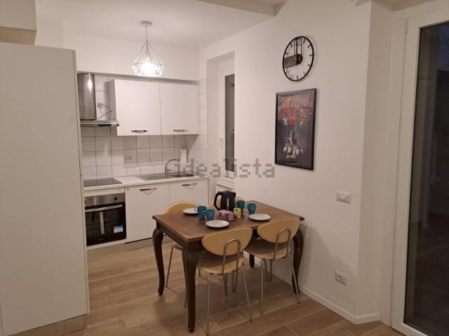 Appartamento in affitto di 85 m² in Via Firenze, 17