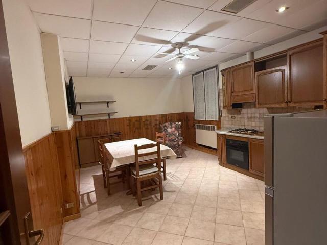 Appartamento in affitto di 85 m² in Via Fonda, 12