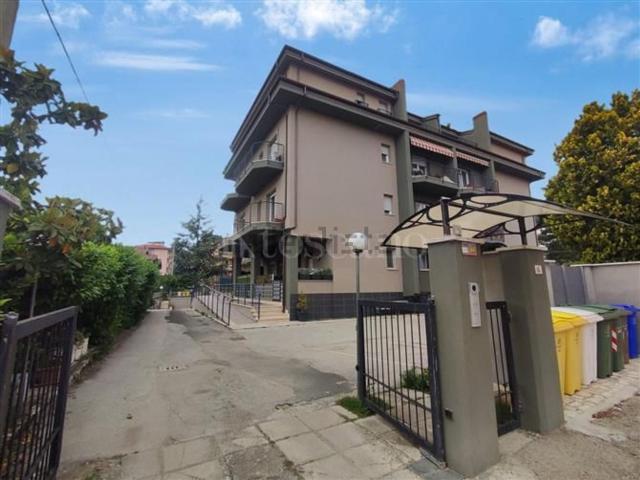 Appartamento in affitto di 85 m² in Via Foruli