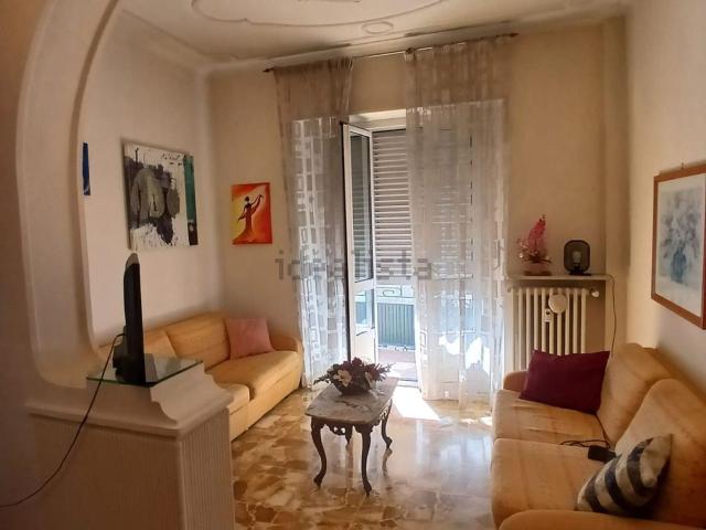 Appartamento in affitto di 85 m² in Via Francesco Crispi, 8