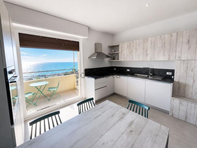 Appartamento in affitto di 85 m² in Via Genova