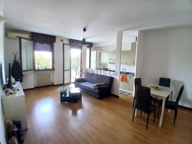 Appartamento in affitto di 85 m² in Via Ghirada