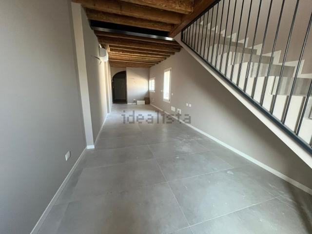 Appartamento in affitto di 85 m² in Via Giacomo Matteotti
