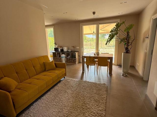 Appartamento in affitto di 85 m² in Via Giardini Nord, 99