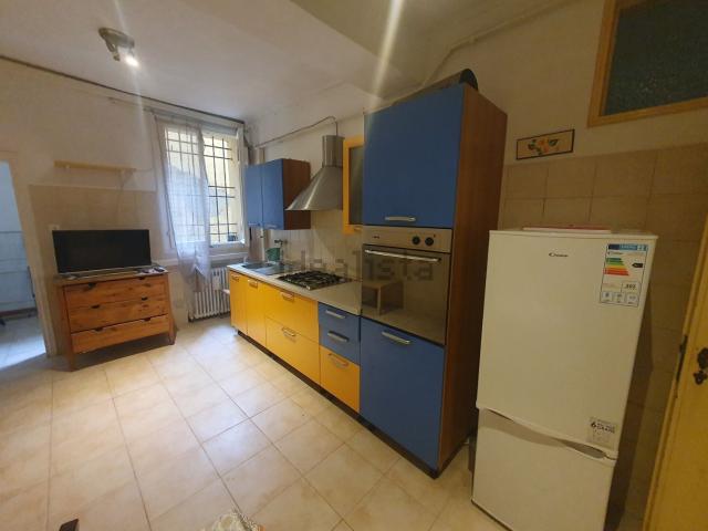 Appartamento in affitto di 85 m² in Via Giuseppe Petroni