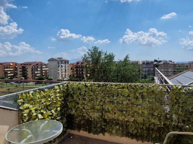 Appartamento in affitto di 85 m² in Via Grotta, 45