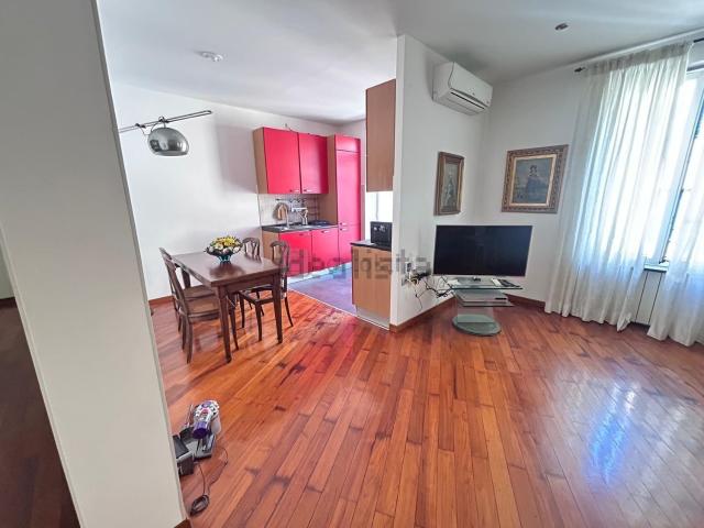 Appartamento in affitto di 85 m² in Via Lorenzo Pareto, 6