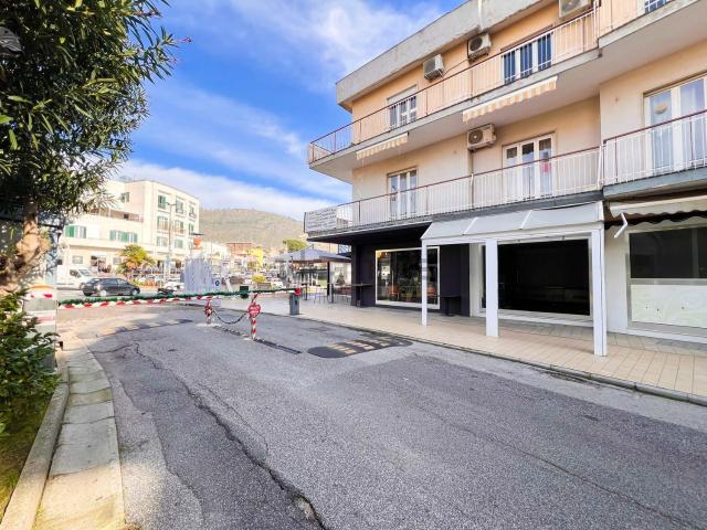 Appartamento in affitto di 85 m² in Via Miliscola, 133