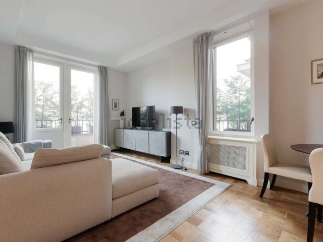 Appartamento in affitto di 85 m² in Via Montebello, 32