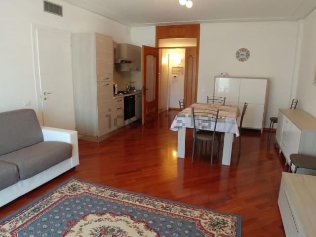 Appartamento in affitto di 85 m² in Via Nuova Trevigiana Casale