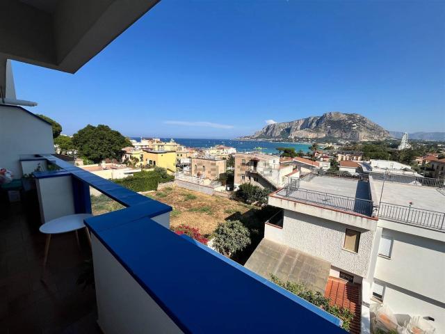 Appartamento in affitto di 85 m² in Via Pindaro, 16