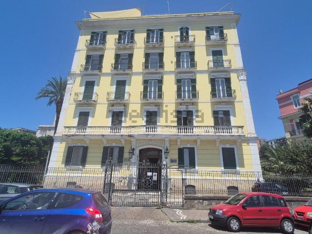 Appartamento in affitto di 85 m² in Via Posillipo, 27