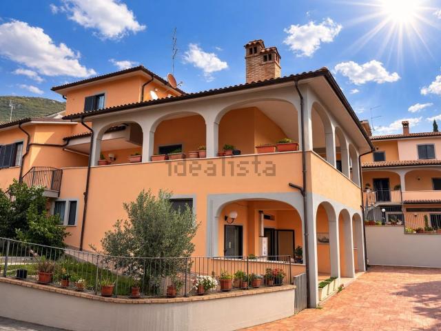 Appartamento in affitto di 85 m² in Via Prime Case, 101