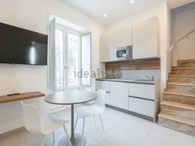 Appartamento in affitto di 85 m² in Via Re Martino, 83