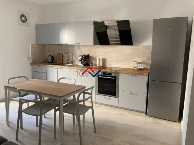 Appartamento in affitto di 85 m² in Via roma