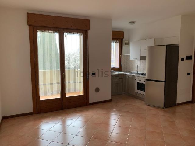 Appartamento in affitto di 85 m² in Via Roma