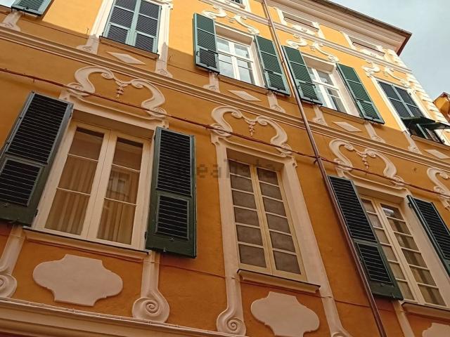 Appartamento in affitto di 85 m² in Via Rossi