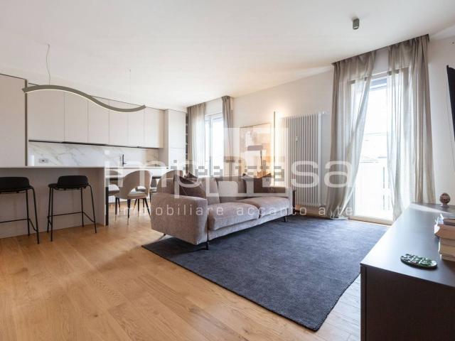 Appartamento in affitto di 85 m² in Viale Monte Grappa, 34
