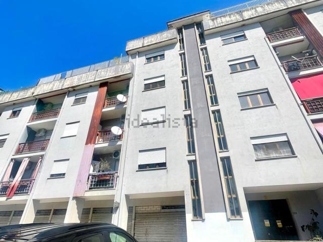 Appartamento in affitto di 85 m² in Viale Le Corbusier, 271