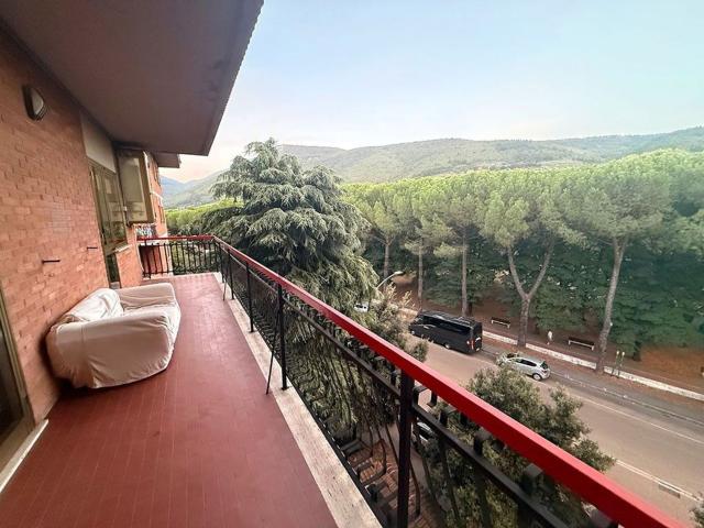 Appartamento in affitto di 86 m² in Via Alberto Casella, 30