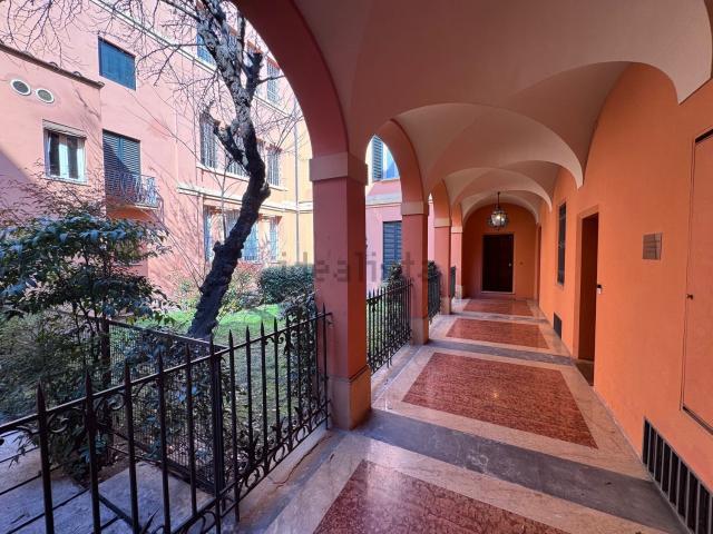 Appartamento in affitto di 86 m² in Via del Monte