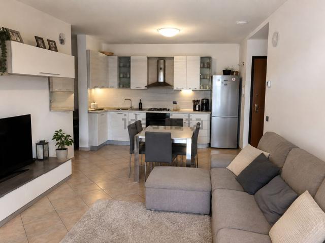 Appartamento in affitto di 86 m² in Via Gian Battista Vico